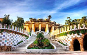 Park Guell 1/22 by Tripoto