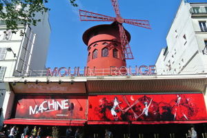 Moulin Rouge 1/6 by Tripoto