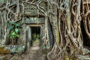 Angkor Wat 1/3 by Tripoto