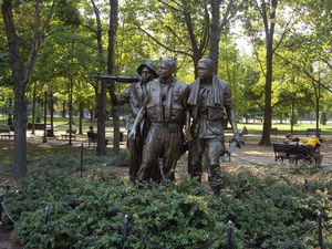 Vietnam Veterans Memorial 1/2 by Tripoto