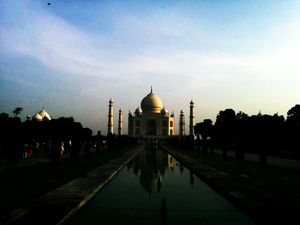 Three stooges wondering at one of the wonders of the world