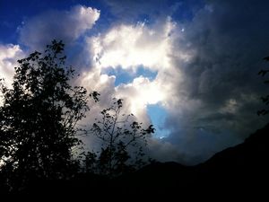 Experiencing the un-experienced and watching the legend of Mystery Lake with own eyes