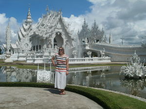 Wat Rong Khun Pa Tan Chiang Rai Thailand 1/1 by Tripoto