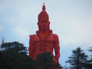 Jakhu Temple – Temple with world’s highest Hanuman Statue in Shimla