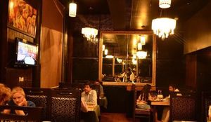 10 Bars in Delhi To Grab a Patiala Peg With 'Chicken di Leg'
