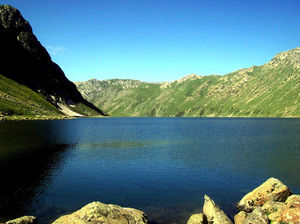 Tarsar Lake 1/2 by Tripoto