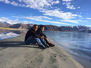 New Delhi to Srinagar to Pangong Lake (Leh/Ladakh) to Manali to New Delhi in 5 days (INR 15000/-)