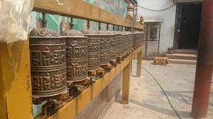 Buddhist Stupa 1/8 by Tripoto
