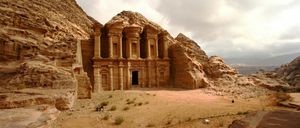 5 Historical Places in the Middle East which will bring you back into the Era of Battleship!