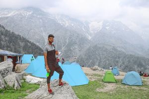 Best Mountain Trip from Delhi to Triund Trek in Rs. 2400
