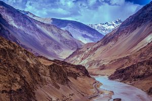 लेह-लद्दाख का सफर: ऐसे करें अपने ज़िंदगी के सबसे बेहतरीन अनुभव की तैयारी