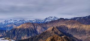 उत्तराखंड की एकल यात्रा: पहाड़ों के बीच ट्रेकिंग का मज़ा