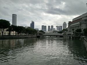 3 Countries,1 Week: Skyscrapers, Temples, Towers and Volccano Trek