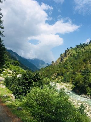 ये हसीं वादियां, ये खुला आसमां-- Tirthan Valley