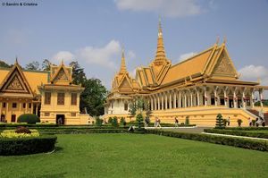 Royal Palace and Silver Pagoda 1/5 by Tripoto