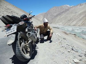 Ladakh on wheels - (3 Friends, 2 bikes, 12 days 3400 kms)