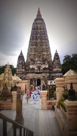 Mahabodhi Temple 1/2 by Tripoto