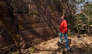 In The Heart Of Madhya Pradesh, This 'Great Wall of India' Is A Marvel Hiding In Plain Sight