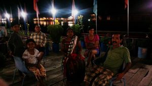 Dal Lake Srinagar Houseboats Shreen Group 1/8 by Tripoto