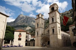 Montenegrians coast and towns in one day