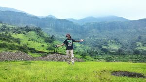 This Guy Can Give You A Serious Case of Wanderlust
