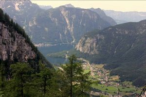 Hallstatt : The pearl of Austria