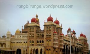 Palace of the Richest Indian Kingdom and the tale of 100,000 lights