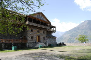 Naggar Castle Road 1/4 by Tripoto