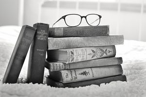 Holiday Reading List: The Best Books To Choose For Your Next Vacation