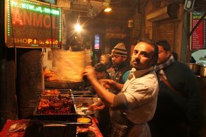 Top 10 Dirt-Cheap Food Joints In Delhi/NCR That Are Open Throughout The Night