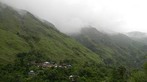 Tirthan Valley 1/38 by Tripoto