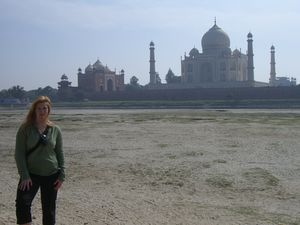 Taj Mahal 1/298 by Tripoto