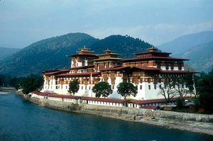 Punakha Dzong 1/1 by Tripoto