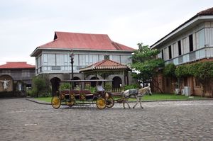 Las Casas Filipinas de Acuzar 1/4 by Tripoto