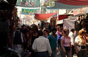 Bazar 1/2 by Tripoto