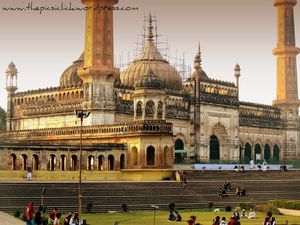 Muskuraiye ki Aap Lucknow mein hain !
