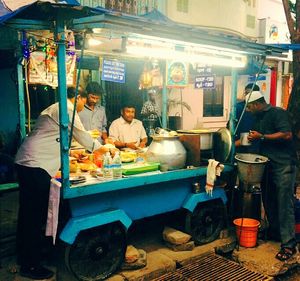 Street style soup and samosas in Pondicherry