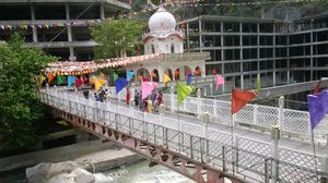 "Manikaran Sahib Gurudwara : A Heaven in the Himalayas"
