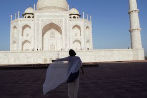 How to explore the best of Taj Mahal?