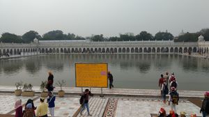 Bangla Sahib Gurudwara & paranthe wali gali-Delhi, ideal one day trip....
