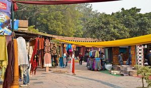 10 Famous Markets In Delhi And What You Can Find There
