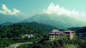 Arresting Ridges of Dhauladhar