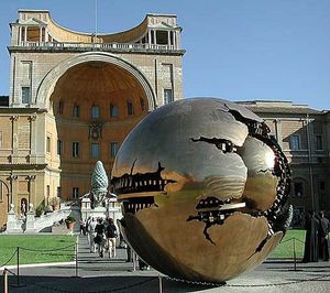 Vatican Museums 1/33 by Tripoto