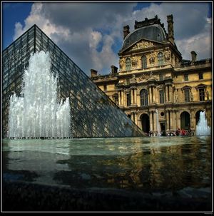 Musee du Louvre 1/76 by Tripoto