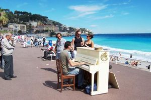 Promenade des Anglais 1/3 by Tripoto