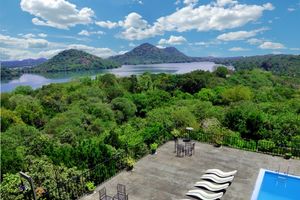 A Week in Paradise: Sri Lanka Guided Tour