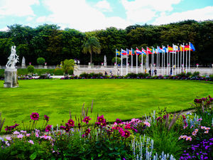 Luxembourg Gardens 1/6 by Tripoto