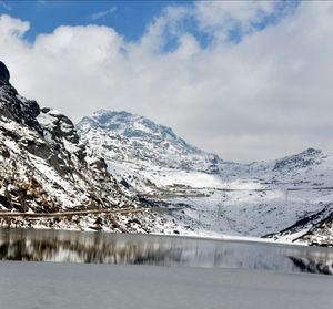Tsomgo Lake – A paradise during winter