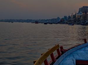 Every ghat has it's story : शाम-ए-बनारस