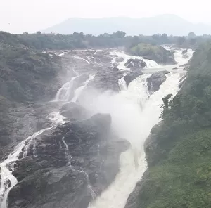 Shivasamudram Falls 1/undefined by Tripoto